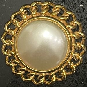 Kenneth Jay Lane KJL vintage gold pearl chain link pendant slide brooch pin QVC
